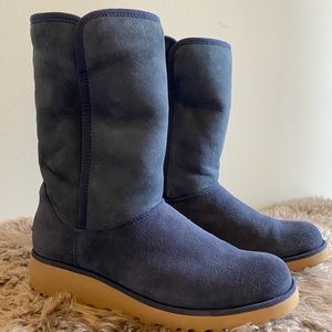 UGG Amie Slim Boot Size 8